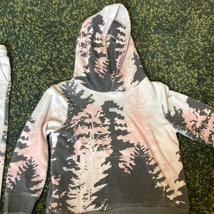 Kith girls sweat suit set